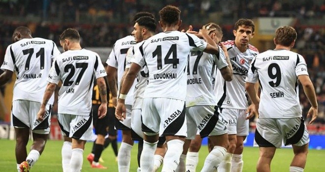 Spor yazarlarından Beşiktaş yorumları