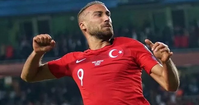 Beşiktaş'tan ayrılan Cenk Tosun, ezeli rakiple anlaşmaya vardı!