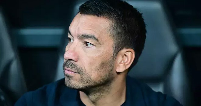 Beşiktaş'ta Bronckhorst'tan Ersin Destanoğlu'nun ıslıklanmasına tepki!