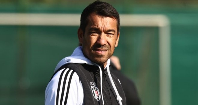 Beşiktaş'ta Giovanni van Bronckhorst'tan uyarı!