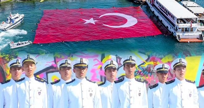 Beşiktaş'ta Denizcilik ve Kabotaj Bayramı'nın 98'inci yılı kutlandı