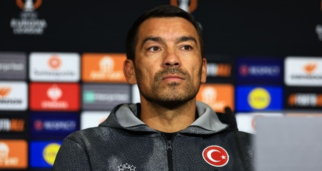 Giovanni van Bronckhorst: Umuyorum  oynayabilir