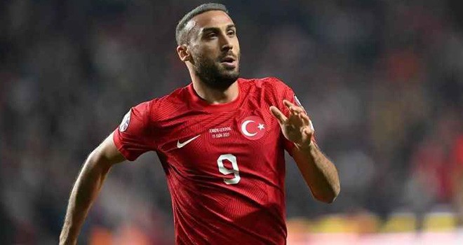 Beşiktaş ile anlaşamayan Cenk Tosun'a rakipten teklif!