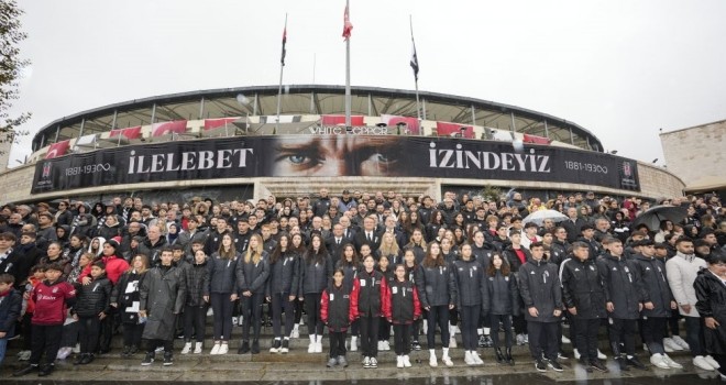 Beşiktaş, Ulu Önder Gazi Mareşal Mustafa Kemal Atatürk'ü törenle andı