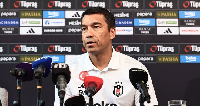 Beşiktaş Teknik Direktörü Giovanni van Bronckhorst'tan transfer değerlendirmesi!