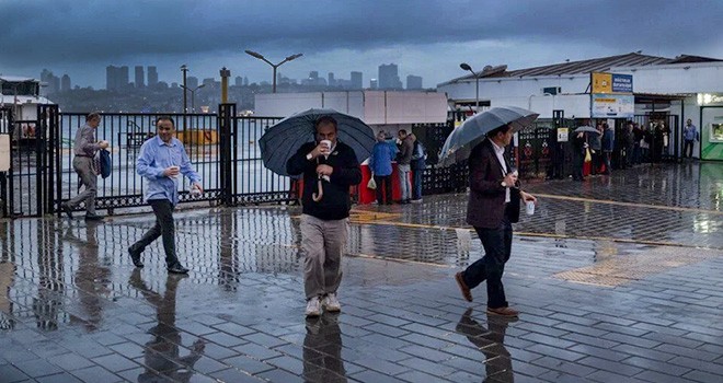 Meteorolojiden İstanbul'a uyarı! Saat verdi