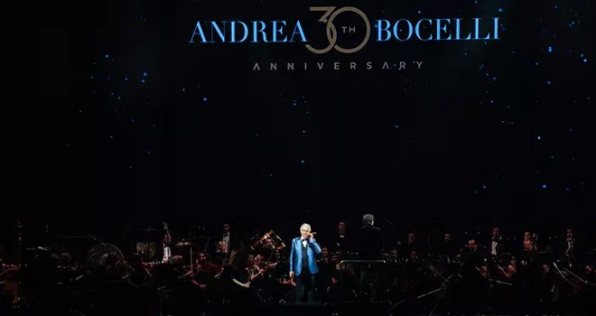 Andrea Bocelli'den Beşiktaş'ta büyüleyici konser