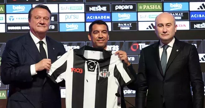 Beşiktaş'ta Giovanni van Bronckhorst imzayı attı!